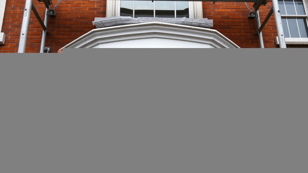 Bay Windows Paddington